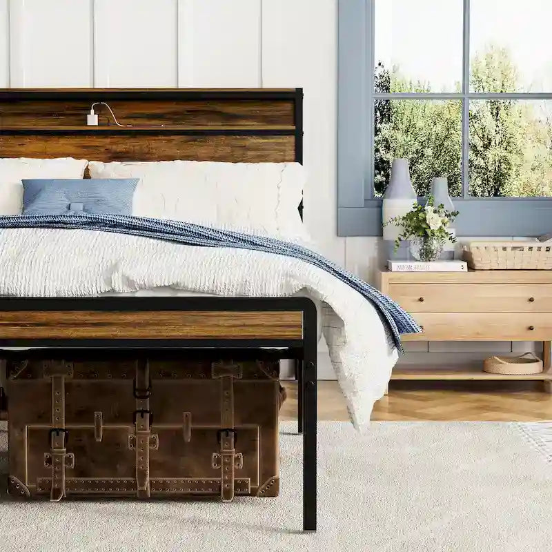 Letto a piattaforma Queen Size con testiera contenitore, luce LED e ricarica