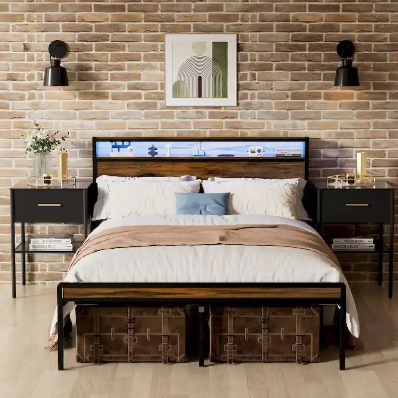 Letto a piattaforma Queen Size con testiera contenitore, luce LED e ricarica