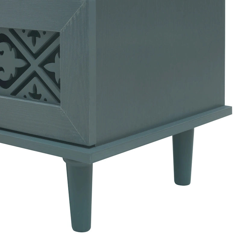 Cassettiera orizzontale a 7 cassetti in stile retrò con pannello dei cassetti intagliato e maniglia in metallo per camera da letto, soggiorno